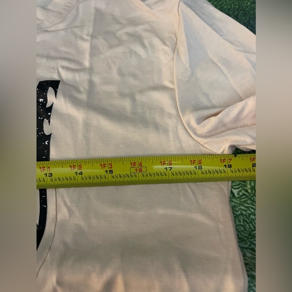 The Shire, Home of the Hobbits Tee, Almond, Size Medium, NWOT 🧌🚪 - Picture 9 of 12